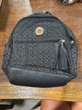 Julia Smooth Dome Backpack Navy/Gold Women\'s Bag Shop Tommy Hilfiger Backpack for Women Julia, – Luggage Factory main image 4